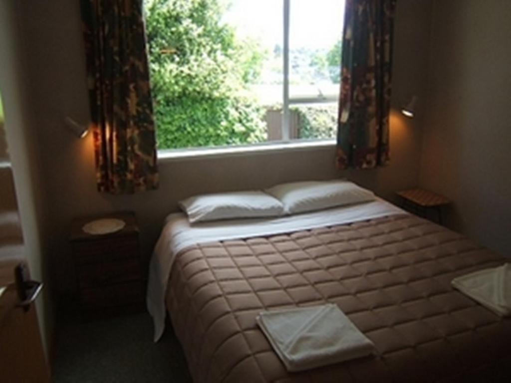 12 White Star Motel Тімару Номер фото